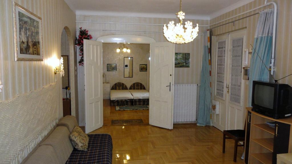 Garibaldi 5 Apartments & Rooms Будапешт Номер фото